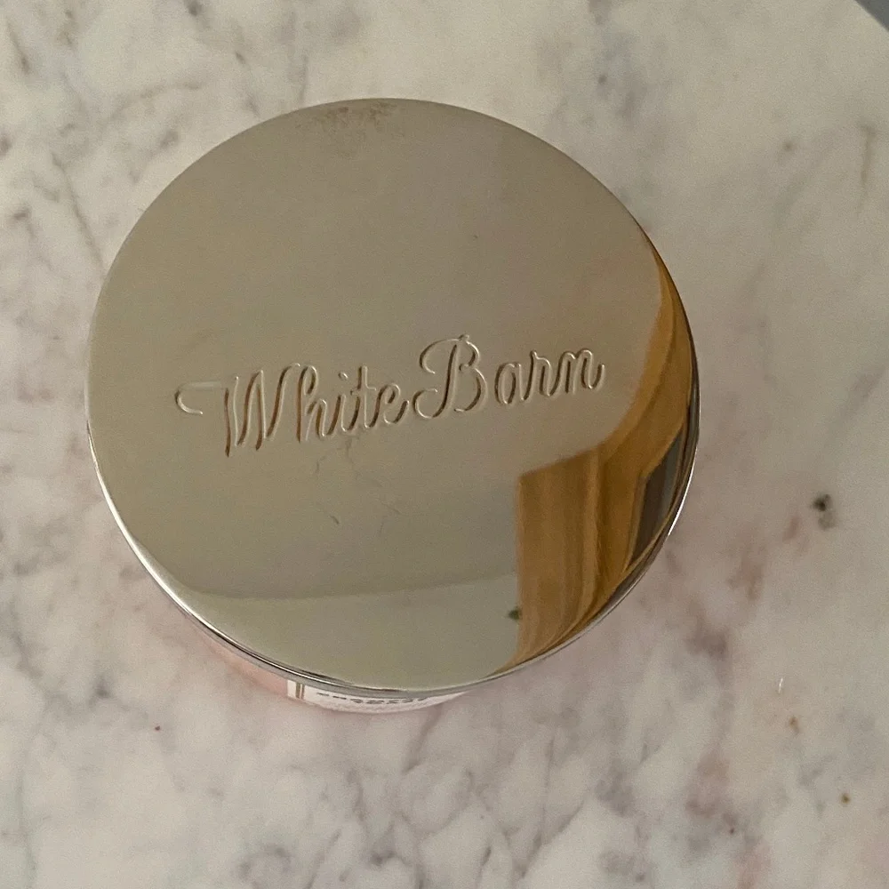 *NEW* Champagne Toast White Barn Bath  3 wick candle - Picture 2 of 4